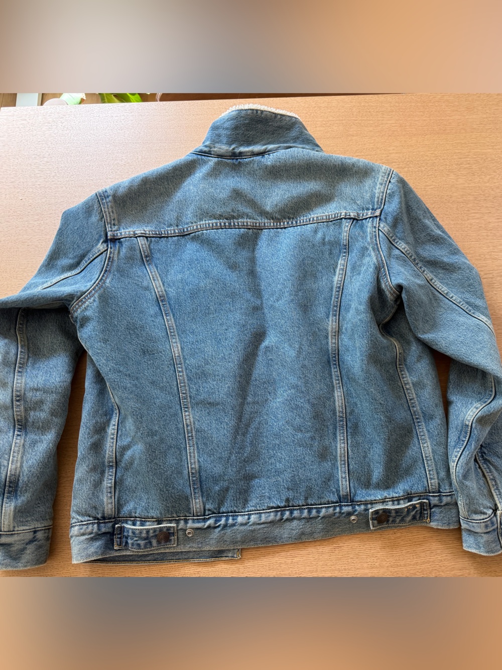 Levi's Blue Denim Trucker Jacket - Classic Jean Jacket - Picture 4 of 4